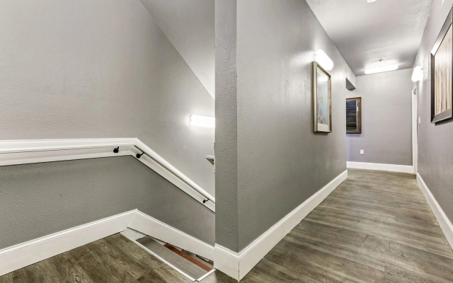 Fully Furnished Condos Near St Charles