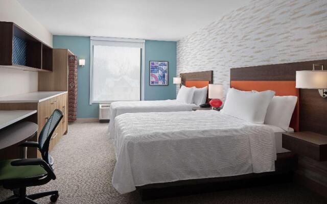 Home2 Suites Des Moines at Drake University