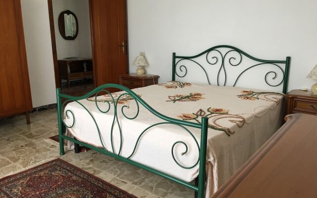 Valley-view Apartment in Ameglia Near Historical Centre With Garden