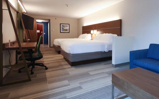 Holiday Inn Express Hotel & Suites Cincinnati Se Newport, an IHG Hotel