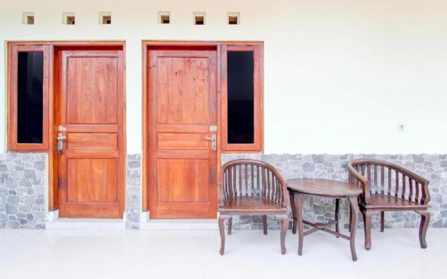Hotel O Sleman Near Bandara Adi Sutjipto Formerly Joglo Sorogenen – Guest Rooms – Sleman