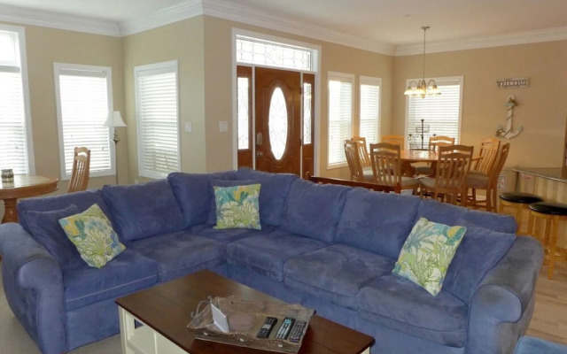 Oc820 Wesley Ave 1st-floor