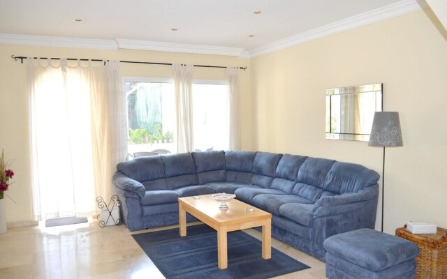 House With 2 Bedrooms in Benalmádena, With Pool Access, Furnished Terr