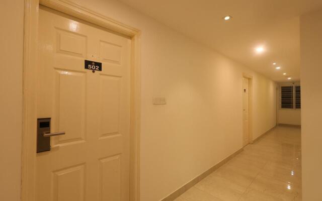 Fabhotel Arcade Inn Suites