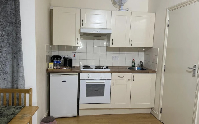 Charming 1-bed Studio in London