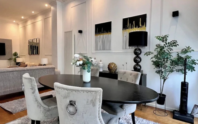 Cozy for 9 Guests Brussels Midi Station