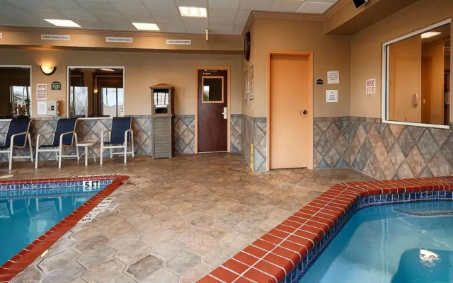 Comfort Inn & Suites