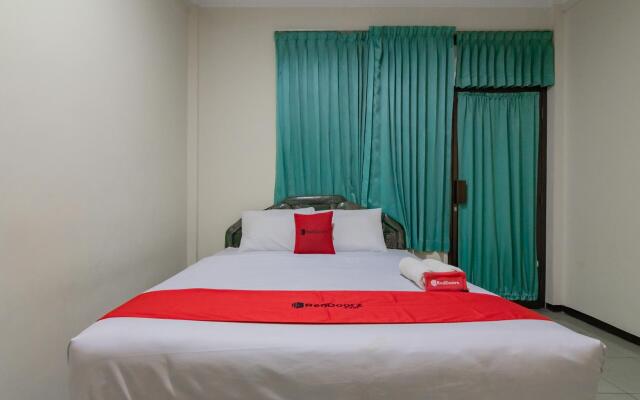 RedDoorz near Tegalega Bandung