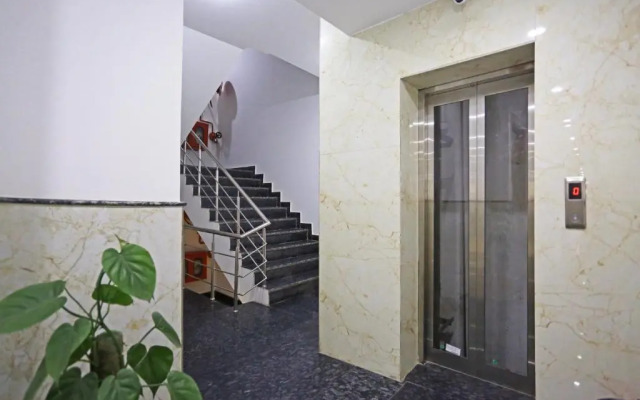 Hotel Decent Suites