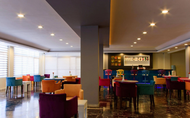 Vela Hotel