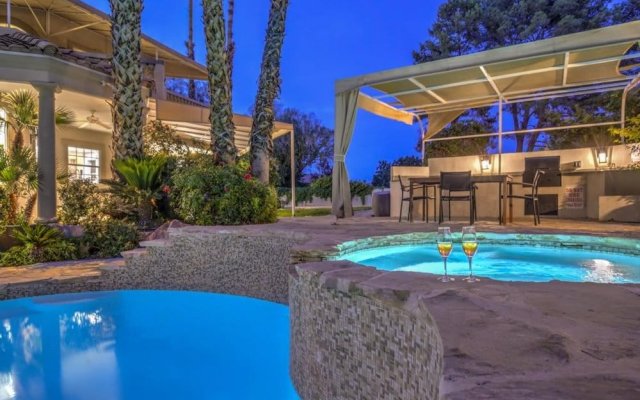 Greens A Luxury Las Vegas Pool Villa