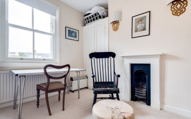 The Walton House spacious 3-Bedroom Jericho House close to City Centre