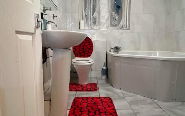 Room in House - Modern Double Room In City Centre