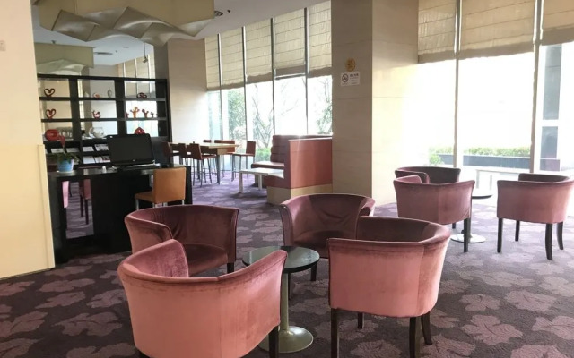 Q-Box Hotel Shanghai Meilong