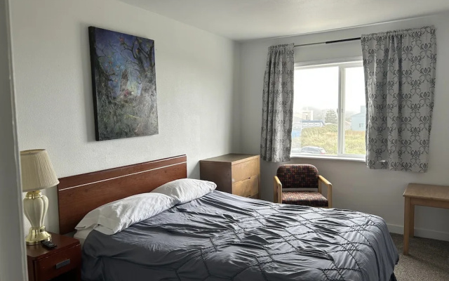 Newport Bay Motel