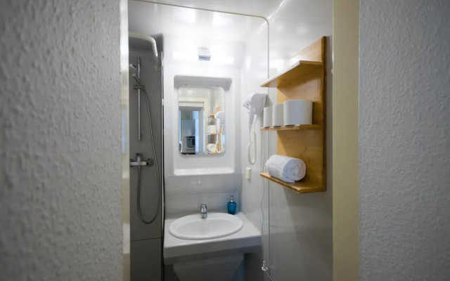 Altbauwohnung mit 3 Bädern (PB6)