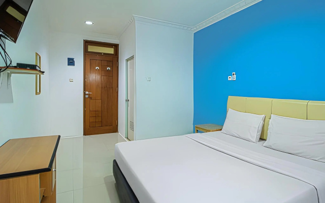 Guest House Dewi Fortuna – Guest Rooms – Jakarta