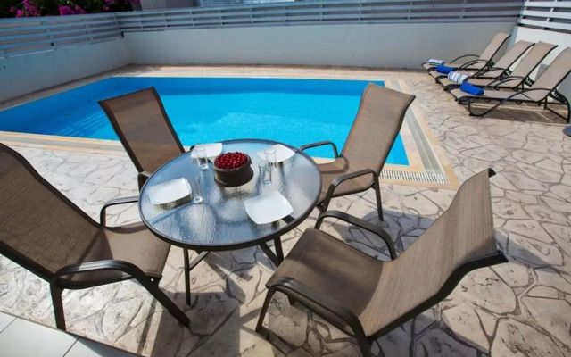 Luxury 3 Bedroom Villa With Private Pool, Paralimni Villa 1290