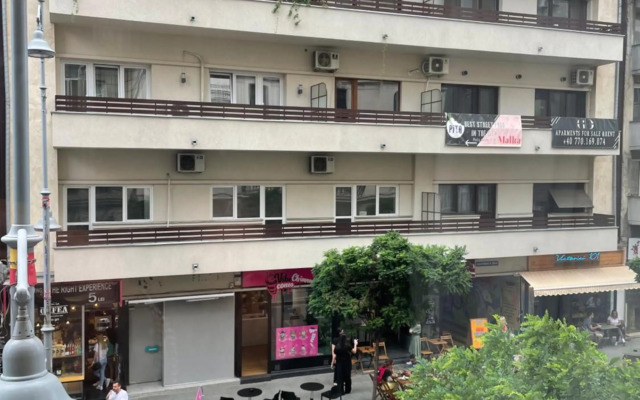 Studio Piata Amzei NR.1 (8 D)