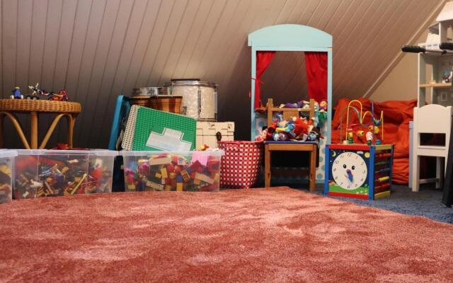 Cozy villa with wellness tub, sauna and spacious garden