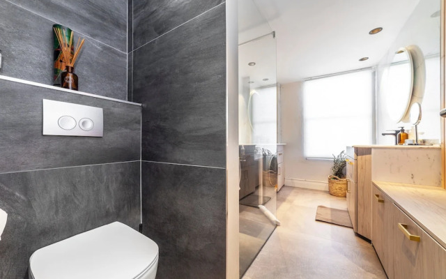Lovely 2 Bedroom Flat In The Heart Of Chelsea