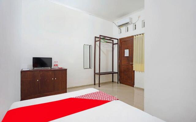 OYO Life 91670 Mannsur Homestay Syariah