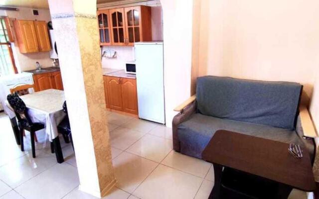 Дом на Еськова 9