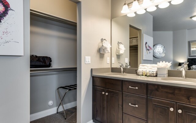 Red Cliffs 3 Bedroom Apts by Redawning