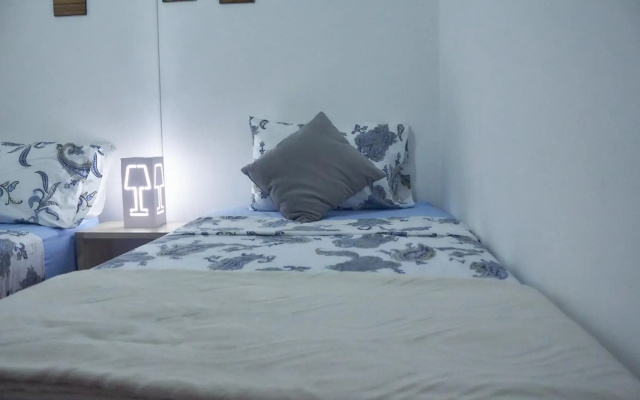 cozy apartment excellent location, air conditioning