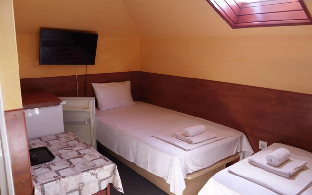 Attila Hotel Budapest