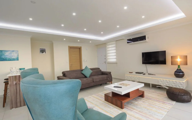 Orka World F1 Apartment