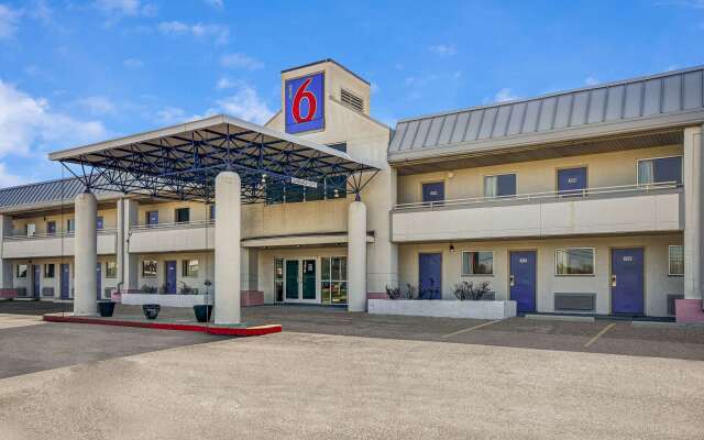 Motel 6 North Ridgeville, OH - Cleveland Intl Airport - N Ridgeville