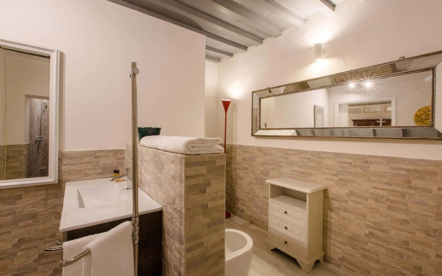 Elegant & stylish apartment city center