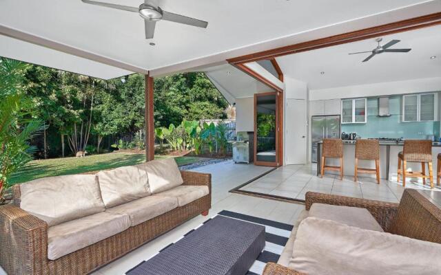 Aurelia 3 Bedroom Holiday Home Palm Cove