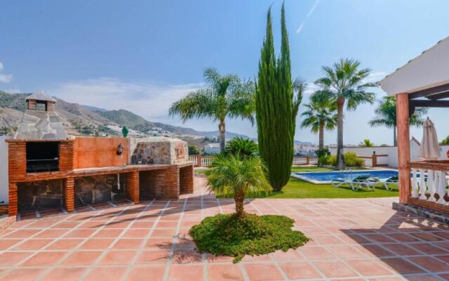 Villa Pastora Nerja by Ruralidays