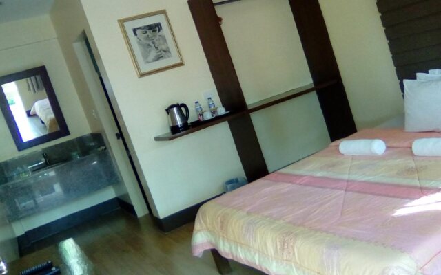 Pineapple Island Resort