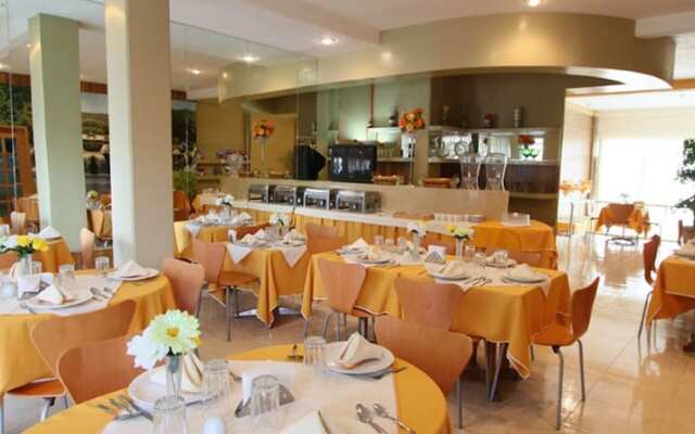 Hotel Villa Monini