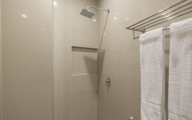 OYO 1679 Hotel Century Makassar