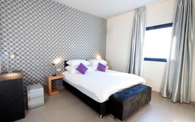 Hillel 11 Hotel