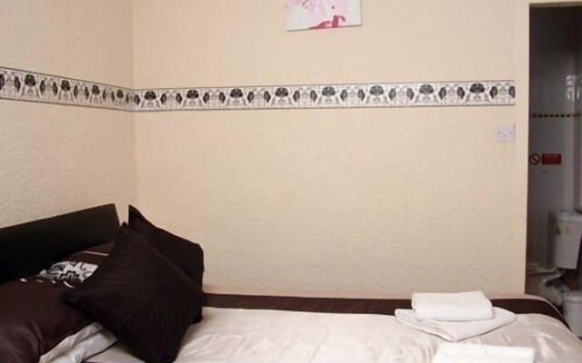 Shepperton Hotel