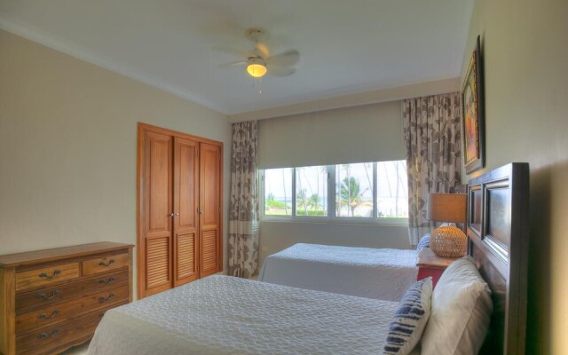 Beachfront Glamorous Apartment With Ocean Views