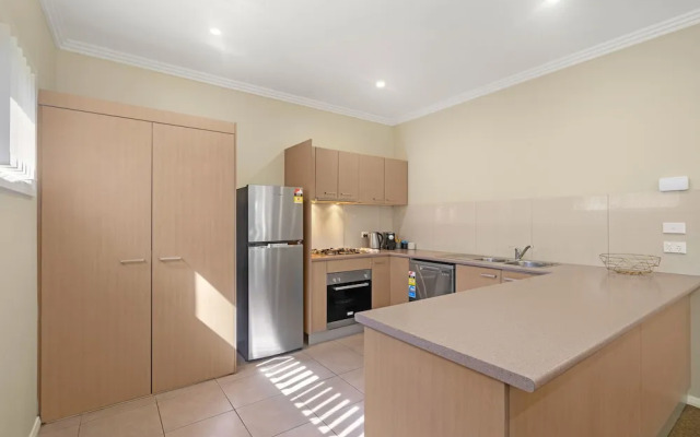 Newcastle Short Stay Apartments - Birmingham Garden Townhouses