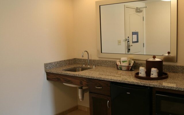 Hampton Inn & Suites Wilder