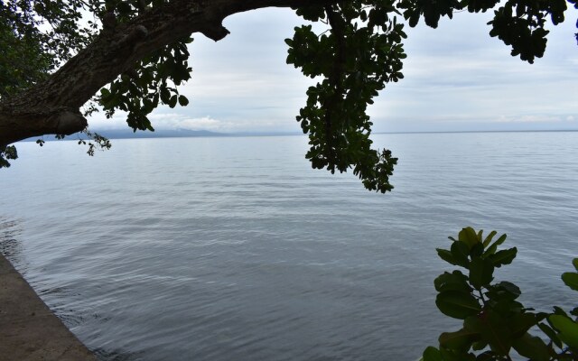 Seaside Travelers Inn by Camiguin Island Home