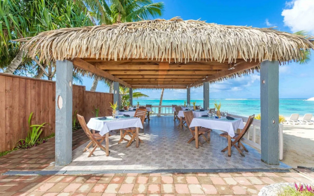 Moana Sands Beachfront Hotel