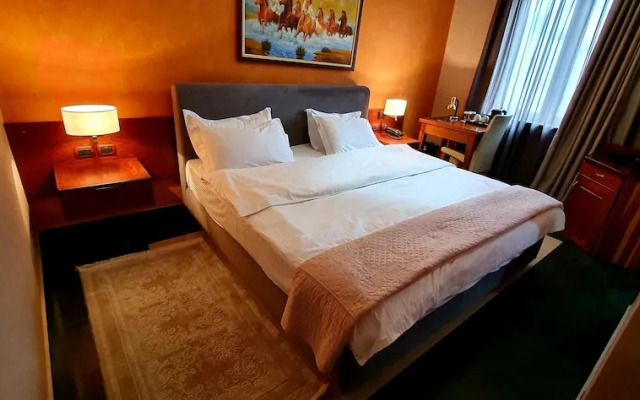 Nov Hotel