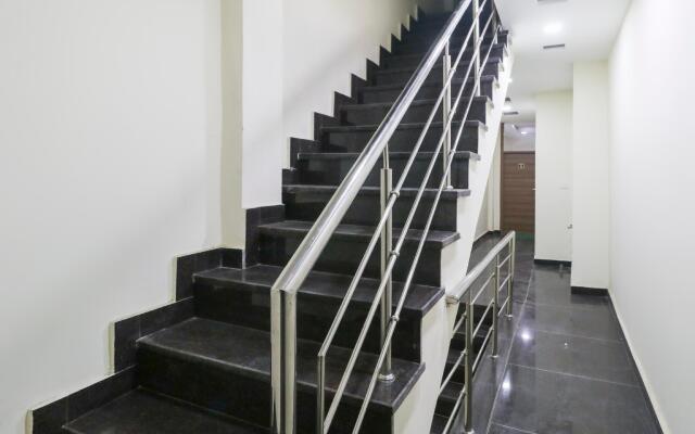 Oyo 69521 Hotel Shukla Inn