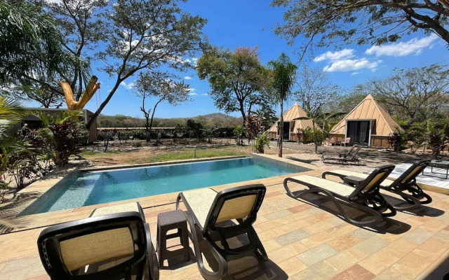 Pyramid Lodge Tamarindo Ramses