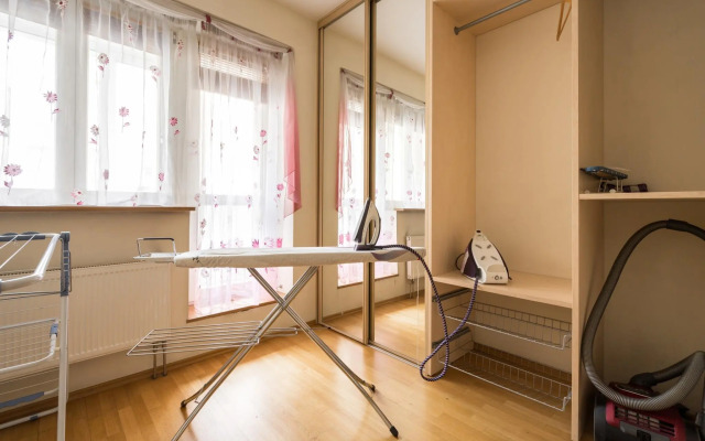 Апартаменты на набережной реки Карповки 10