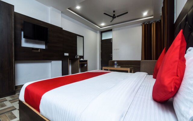 OYO 15806 Hotel Naddi Hills